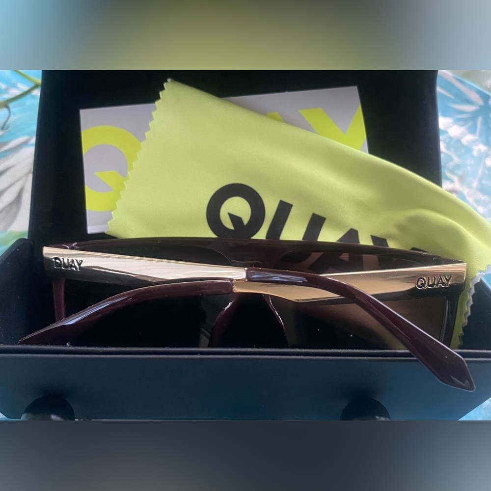 Quay Australia No Curfew Oversized Sunglasses with Case - Picture 4 of 13